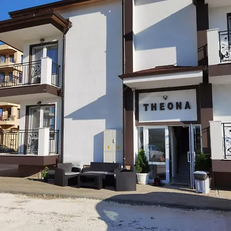 Theona 4*
