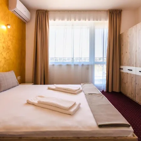 Theona 4* Obzor