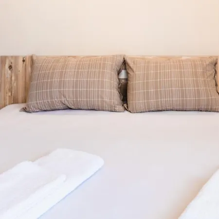 Theona 4* Obzor