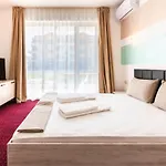 Guest house Theona 4*