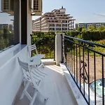 Theona Guest house