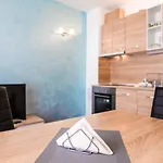 Theona 4* Obzor