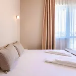 Theona 4*