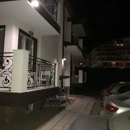 Theona Casa de hóspedes Obzor