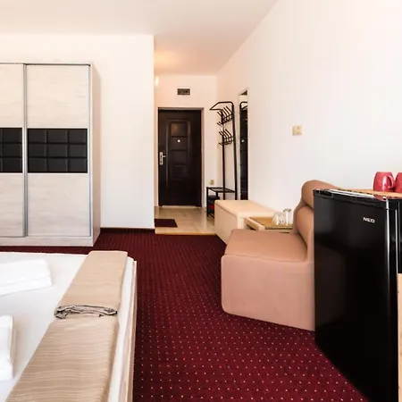 Theona Casa de hóspedes 4*