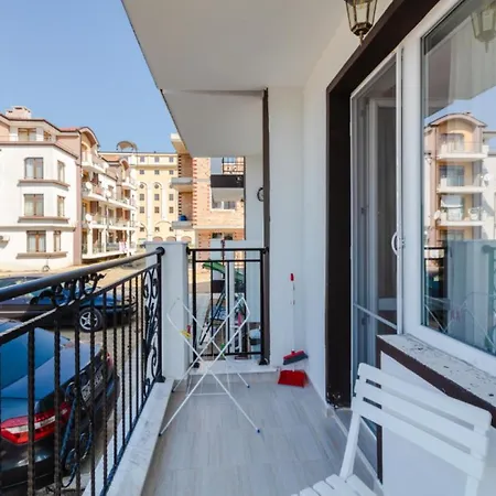 Theona 4* Obzor