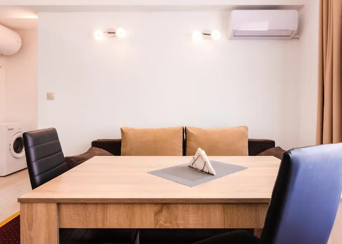 Guest house Theona 4*